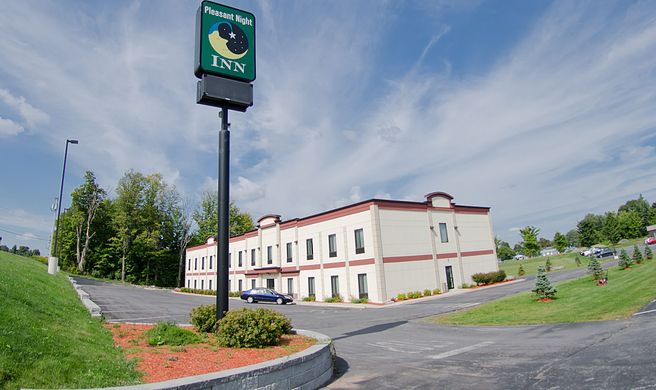 Pleasant Night Inn Exterior