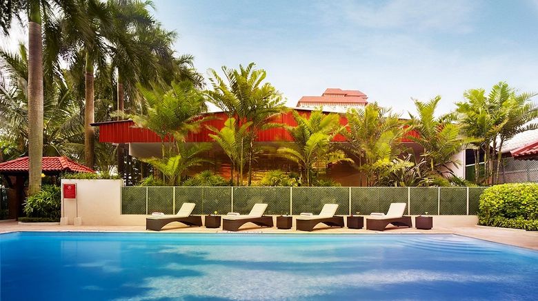 <b>Vivanta Ernakulam, Marine Drive Pool</b>. Images powered by <a href="https://www.leonardoworldwide.com/" title="Leonardo Worldwide" target="_blank">Leonardo</a>.