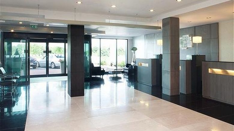 <b>Crowne Plaza London-Kingston Lobby</b>. Images powered by <a href="https://www.leonardoworldwide.com/" title="Leonardo Worldwide" target="_blank">Leonardo</a>.