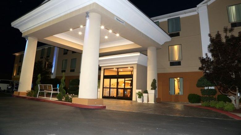 <b>Holiday Inn Express Exterior</b>. Images powered by <a href="https://www.leonardoworldwide.com/" title="Leonardo Worldwide" target="_blank">Leonardo</a>.