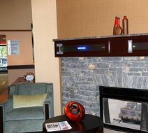 Holiday Inn Express Lobby