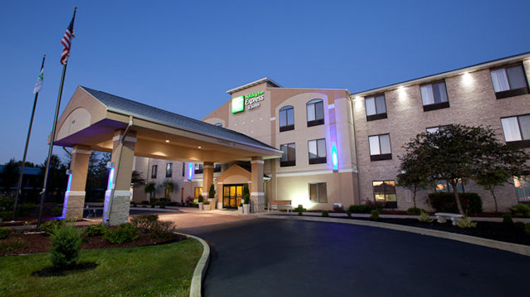 Holiday Inn Express Hotel & Suites Exterior