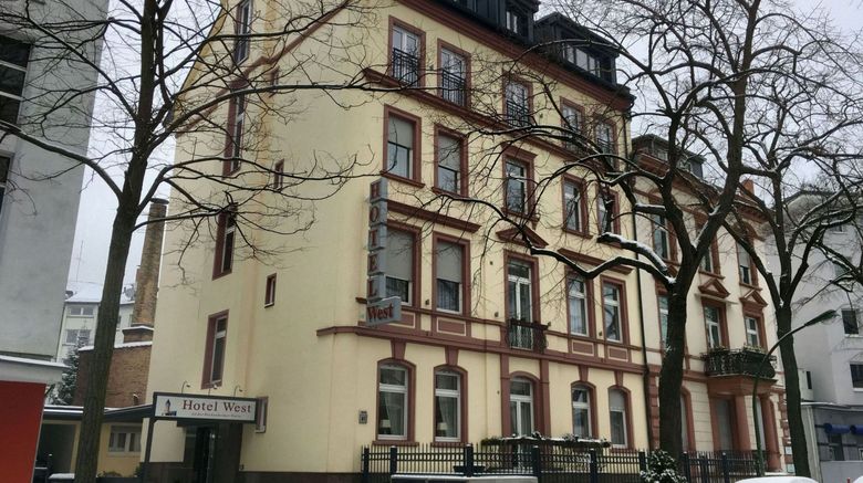 <b>Hotel West Exterior</b>. Images powered by <a href="https://www.leonardoworldwide.com/" title="Leonardo Worldwide" target="_blank">Leonardo</a>.