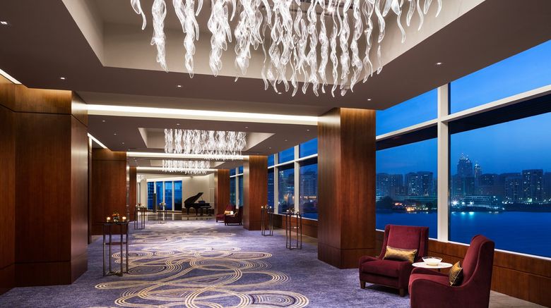 <b>Rosewood Abu Dhabi Ballroom</b>. Images powered by <a href="https://www.leonardoworldwide.com/" title="Leonardo Worldwide" target="_blank">Leonardo</a>.