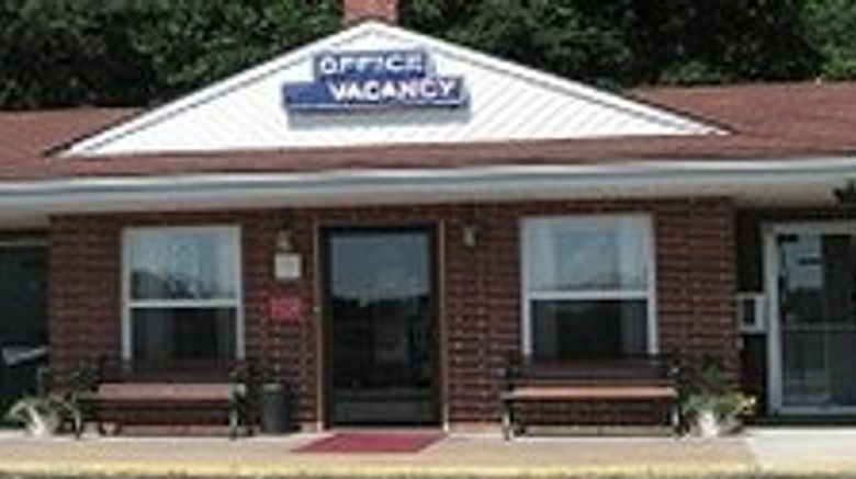 West Plains Motel Exterior. Images powered by <a href="https://www.leonardoworldwide.com" target="_blank" rel="noopener">Leonardo</a>.
