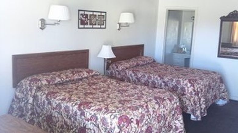 <b>West Plains Motel Room</b>. Images powered by <a href="https://www.leonardoworldwide.com/" title="Leonardo Worldwide" target="_blank">Leonardo</a>.
