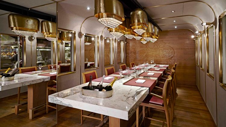 Mandarin Oriental, Hong Kong Restaurant