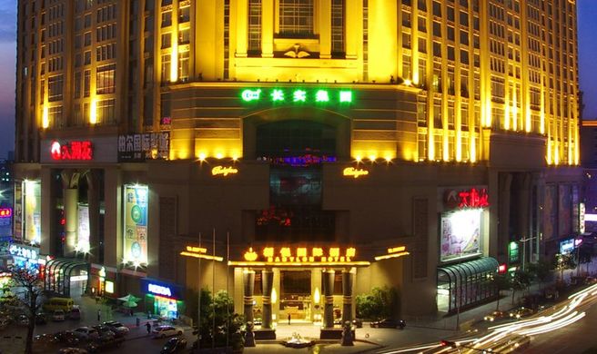 Babylon Hotel Exterior