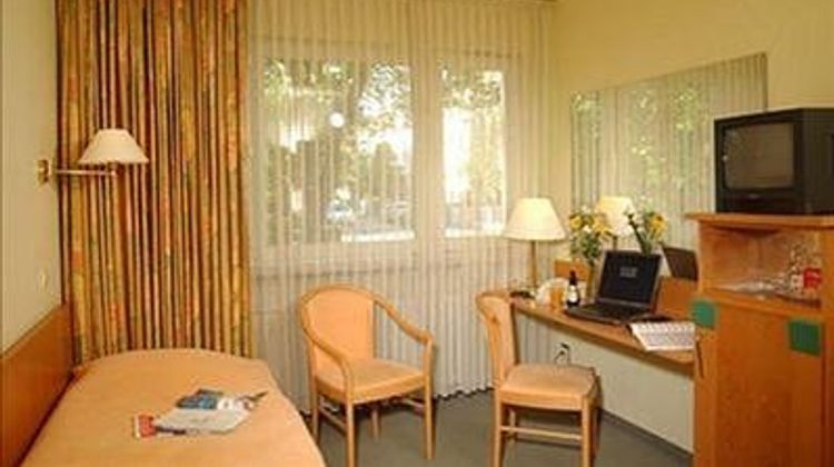 Advena Motel Frankfurt Room
