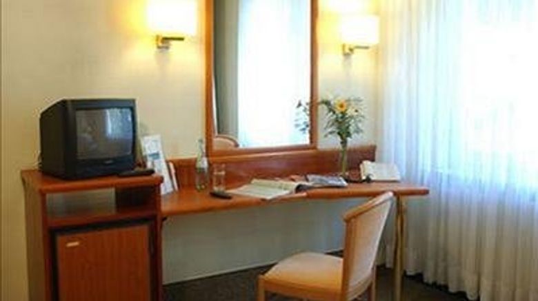 <b>Advena Motel Frankfurt Room</b>. Images powered by <a href="https://www.leonardoworldwide.com/" title="Leonardo Worldwide" target="_blank">Leonardo</a>.