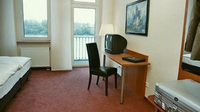 <b>Hotel Am Rhein Room</b>. Images powered by <a href="https://www.leonardoworldwide.com/" title="Leonardo Worldwide" target="_blank">Leonardo</a>.