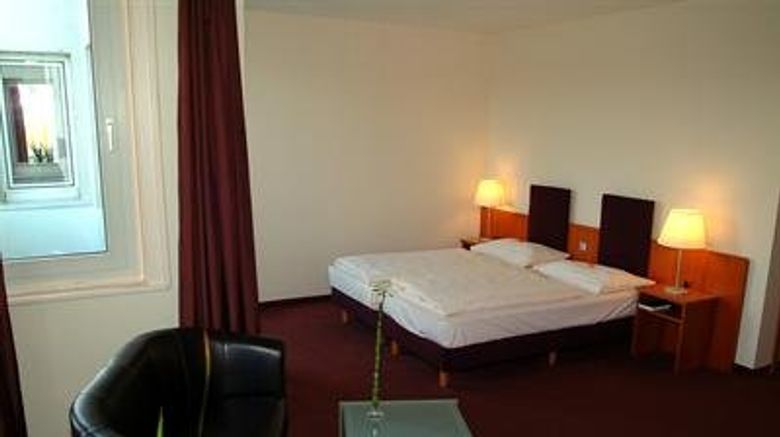 <b>Hotel Am Rhein Room</b>. Images powered by <a href="https://www.leonardoworldwide.com/" title="Leonardo Worldwide" target="_blank">Leonardo</a>.