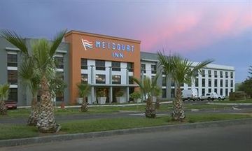 Metcourt Inn at the Grand Palm Resort