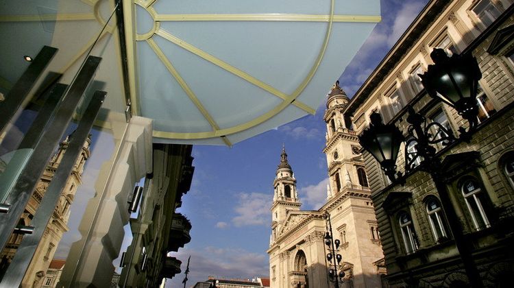 Hotel Central Basilica Exterior