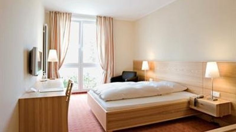 <b>Hotel Sonne Room</b>. Images powered by <a href="https://www.leonardoworldwide.com/" title="Leonardo Worldwide" target="_blank">Leonardo</a>.