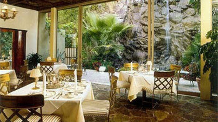 The Willows Historic Palm Springs Inn Exterior
