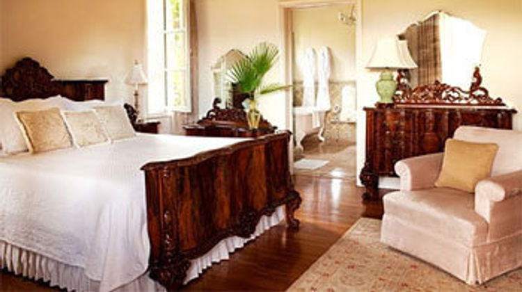 The Willows Historic Palm Springs Inn Room