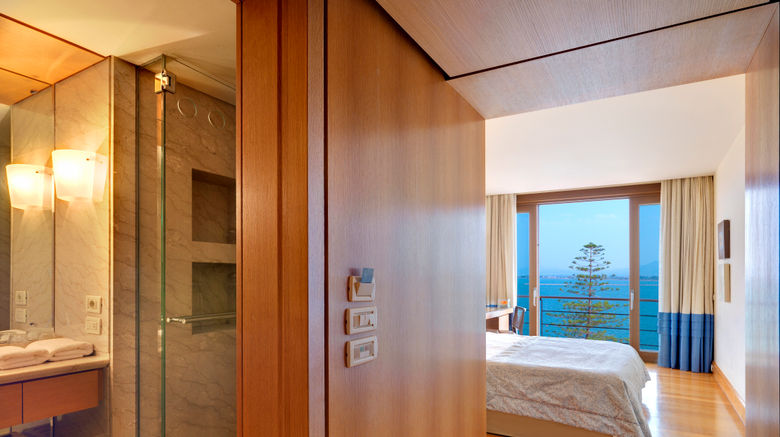 <b>Amphitryon Hotel Room</b>. Images powered by <a href="https://www.leonardoworldwide.com/" title="Leonardo Worldwide" target="_blank">Leonardo</a>.