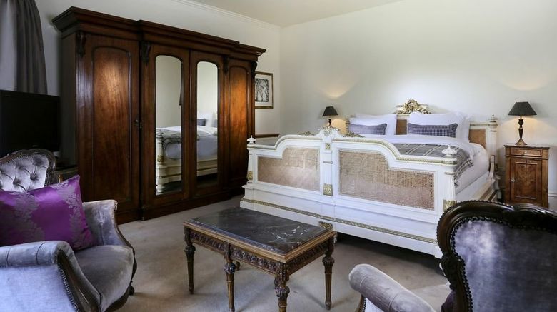 <b>The Ickworth Hotel Room</b>. Images powered by <a href="https://www.leonardoworldwide.com/" title="Leonardo Worldwide" target="_blank">Leonardo</a>.
