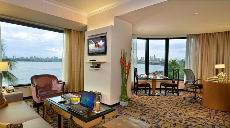 Hotel Marine Plaza Suite