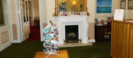 Chy-An-Albany Lobby