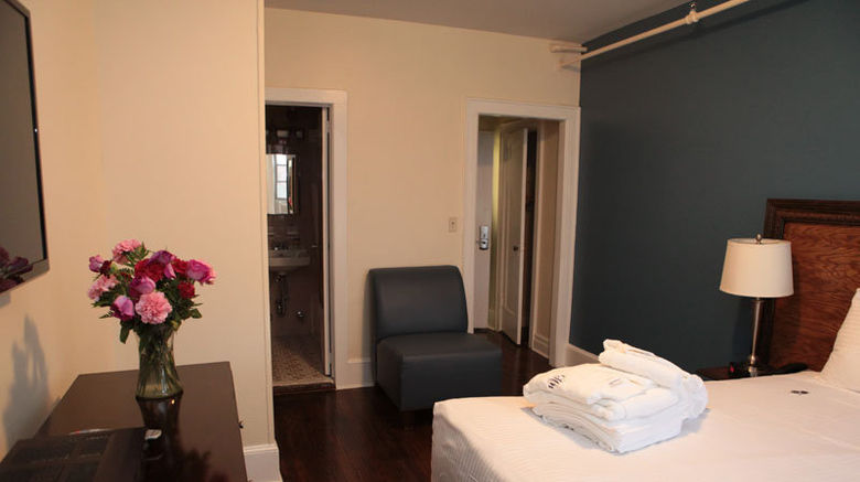 <b>The Long Beach Hotel Room</b>. Images powered by <a href="https://www.leonardoworldwide.com/" title="Leonardo Worldwide" target="_blank">Leonardo</a>.