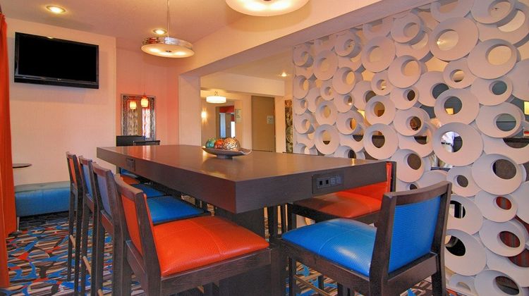 Holiday Inn Express Lobby