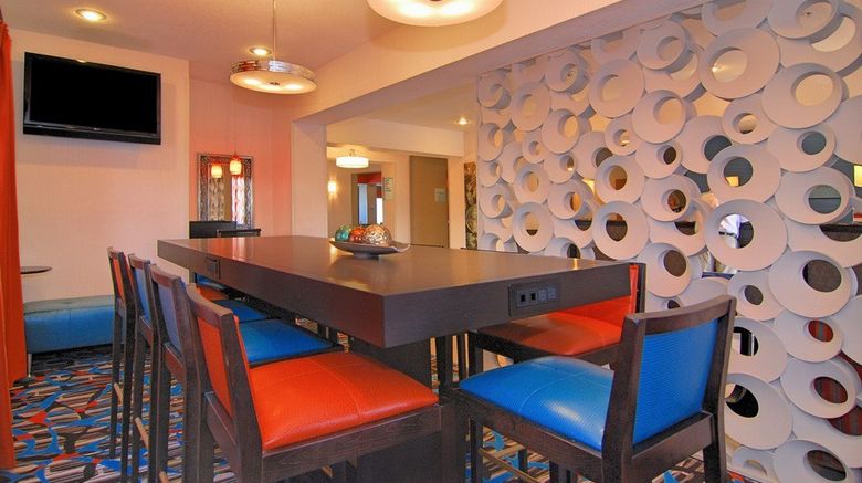 <b>Holiday Inn Express Lobby</b>. Images powered by <a href="https://www.leonardoworldwide.com/" title="Leonardo Worldwide" target="_blank">Leonardo</a>.