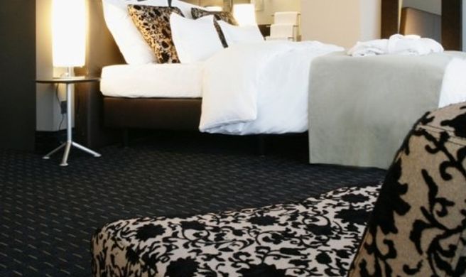 Boston HH Hotel Room
