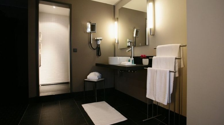<b>Boston HH Hotel Room</b>. Images powered by <a href="https://www.leonardoworldwide.com/" title="Leonardo Worldwide" target="_blank">Leonardo</a>.