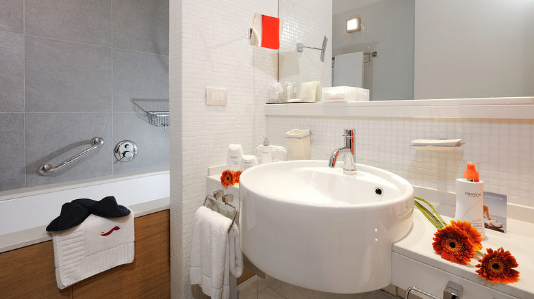 <b>Valentino Resort Room</b>. Images powered by <a href="https://www.leonardoworldwide.com/" title="Leonardo Worldwide" target="_blank">Leonardo</a>.