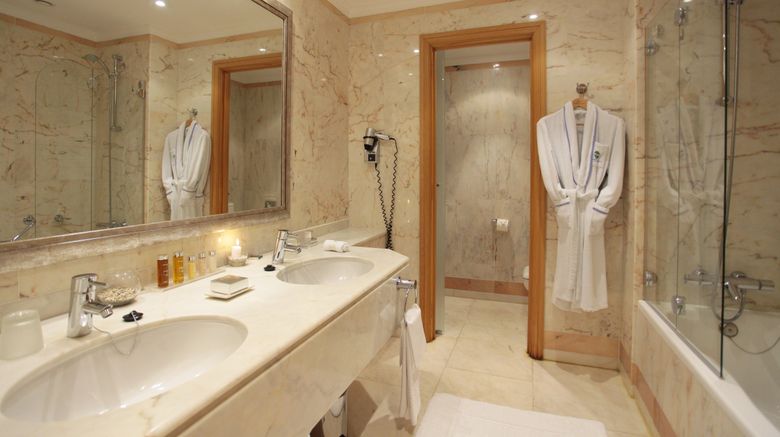 <b>Hotel Quinta do Lago Suite</b>. Images powered by <a href="https://www.leonardoworldwide.com/" title="Leonardo Worldwide" target="_blank">Leonardo</a>.