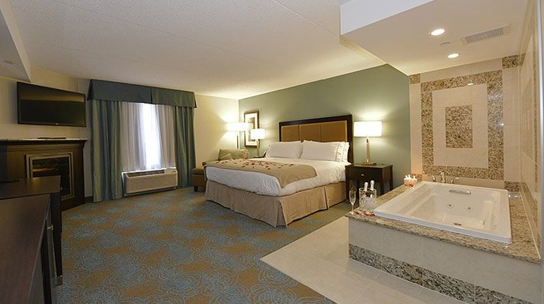 <b>Holiday Inn Express & Stes Waterloo Suite</b>. Images powered by <a href="https://www.leonardoworldwide.com/" title="Leonardo Worldwide" target="_blank">Leonardo</a>.