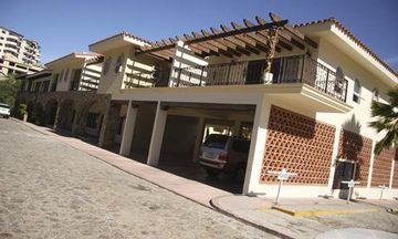 San Angel Suites