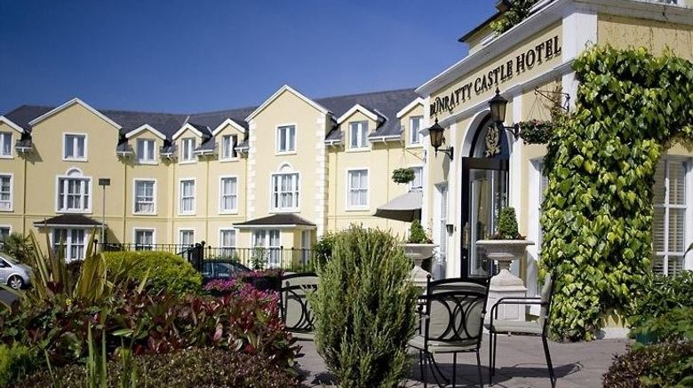 <b>Bunratty Castle Hotel & Leisure Club, BW Exterior</b>. Images powered by <a href="https://www.leonardoworldwide.com/" title="Leonardo Worldwide" target="_blank">Leonardo</a>.