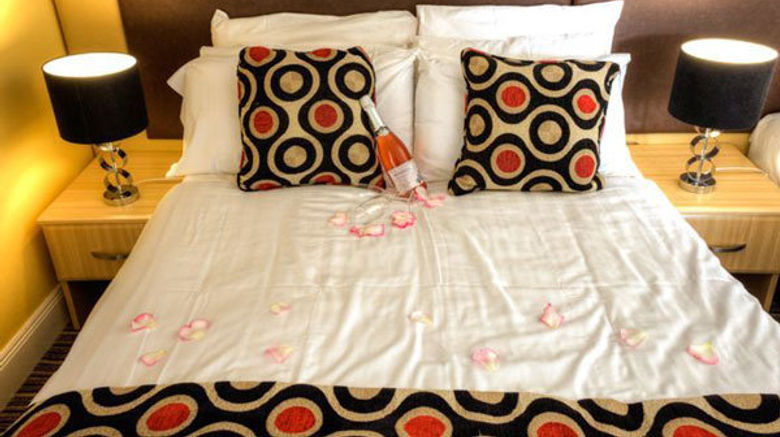 <b>Esplanade Hotel Room</b>. Images powered by <a href="https://www.leonardoworldwide.com/" title="Leonardo Worldwide" target="_blank">Leonardo</a>.