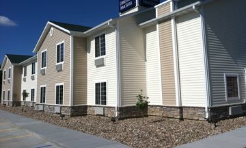 Cobblestone Inn & Suites Bloomfield