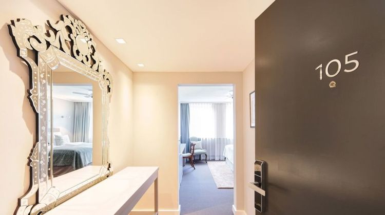 Admiral Hotel Room