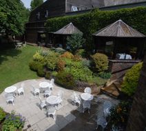 Potters Heron Exterior