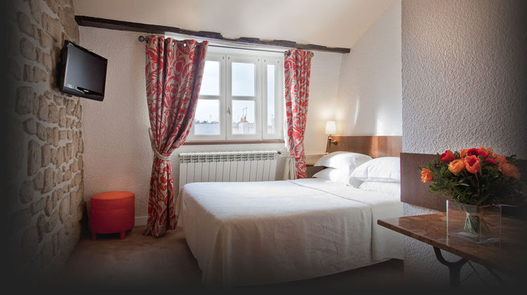Odeon Hotel Room