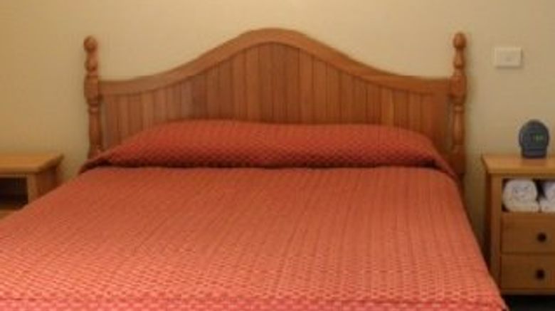 <b>Stadium Motel Room</b>. Images powered by <a href="https://www.leonardoworldwide.com/" title="Leonardo Worldwide" target="_blank">Leonardo</a>.