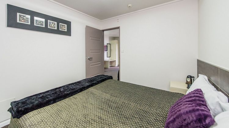 151 on London Room