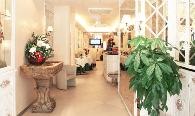 Valle Hotel Lobby