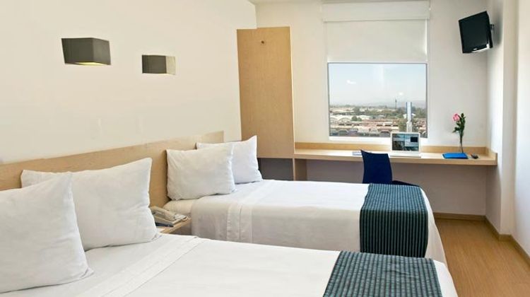 One Aguascalientes San Marcos Room