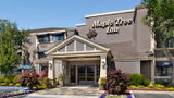 <b>Maple Tree Inn Exterior</b>. Images powered by <a href="https://www.leonardoworldwide.com/" title="Leonardo Worldwide" target="_blank">Leonardo</a>.