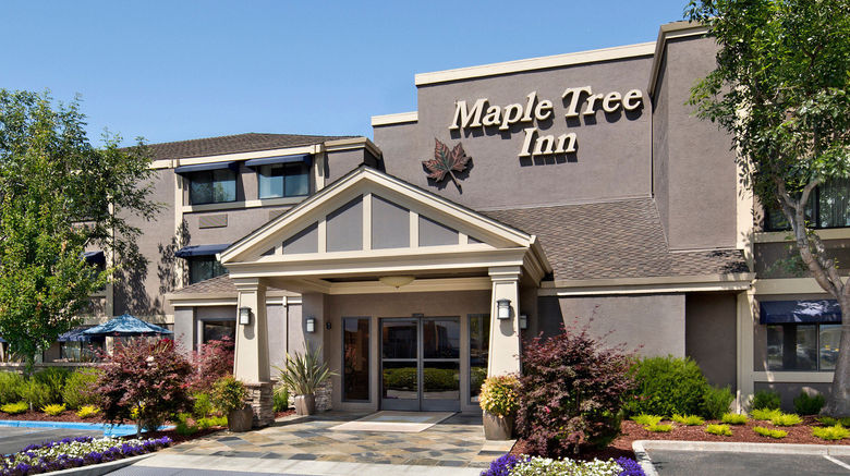 <b>Maple Tree Inn Exterior</b>. Images powered by <a href="https://www.leonardoworldwide.com/" title="Leonardo Worldwide" target="_blank">Leonardo</a>.