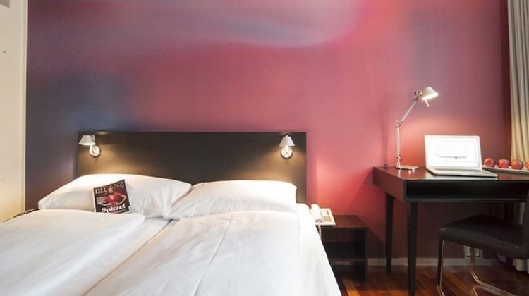 Hotel Montana Room