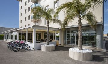 Hotel Simon