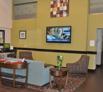 Holiday Inn Express & Suites I-75 Lobby