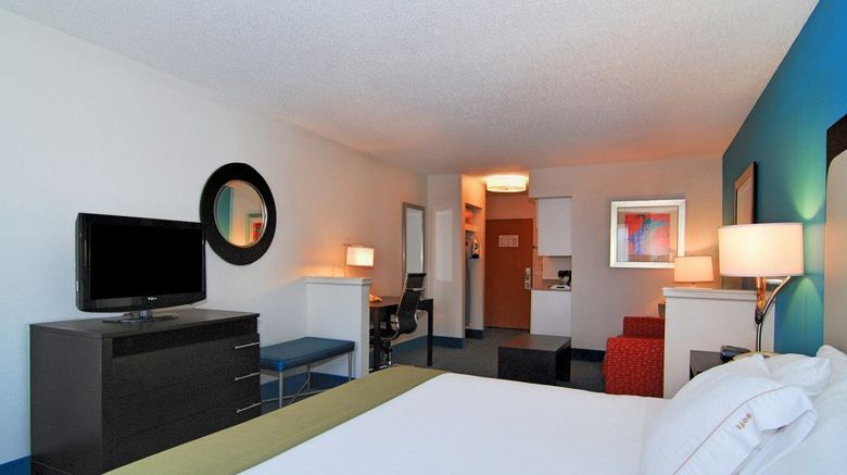 <b>Holiday Inn Express Suite</b>. Images powered by <a href="https://www.leonardoworldwide.com/" title="Leonardo Worldwide" target="_blank">Leonardo</a>.